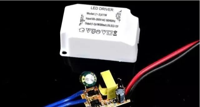 LED灯为什么会越用越暗？为什么会闪烁？