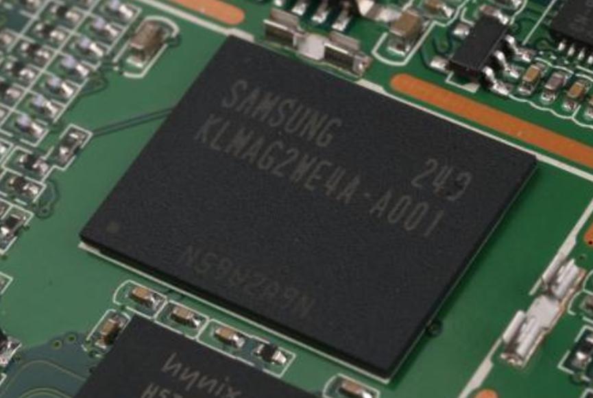 英特尔将裁员1.2万人 以进一步拓展个人电脑芯片